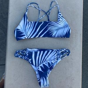 MIKOH Alapio Top + Lanai Bottom in Botanical Makai